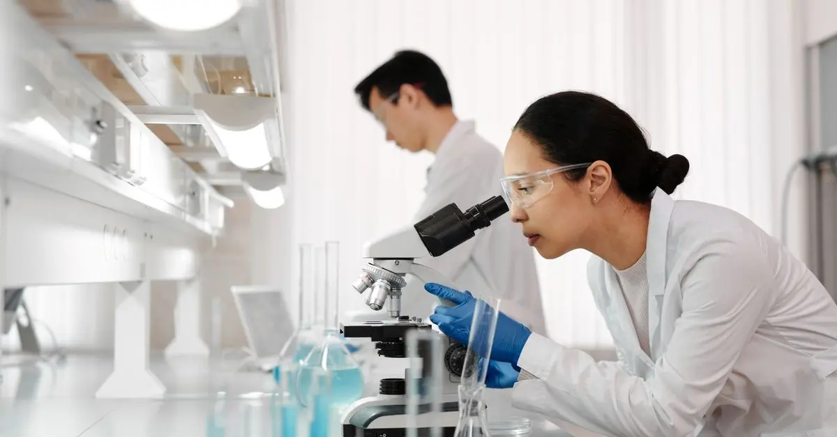 Cómo la biotecnología está revolucionando el sector salud en España